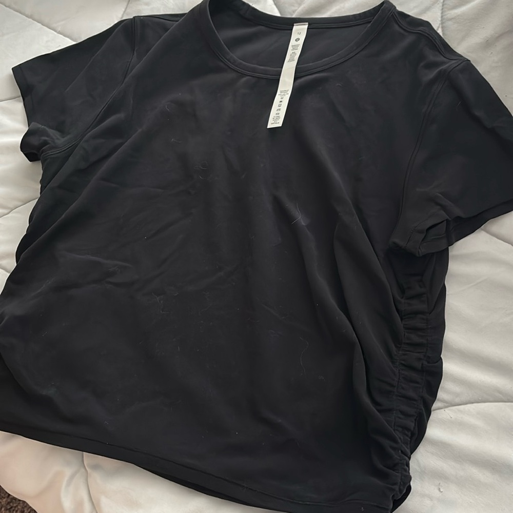 Lululemon black t shirt